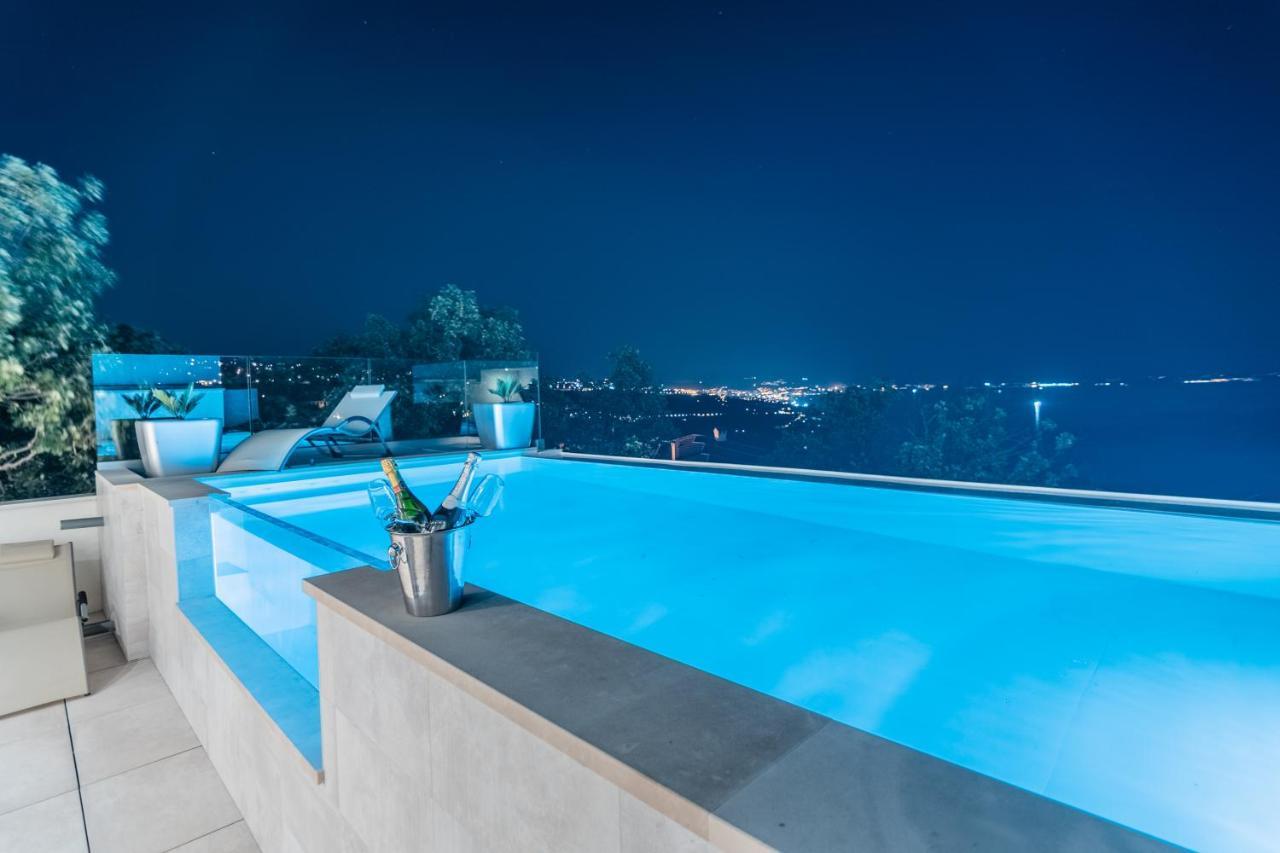 Villa The Boat With Rooftop Pool มาทุลยี ภายนอก รูปภาพ