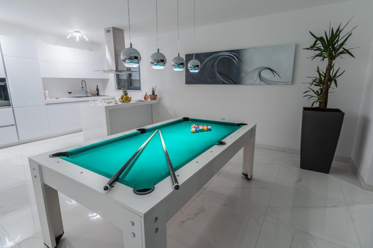 Villa The Boat With Rooftop Pool มาทุลยี ภายนอก รูปภาพ